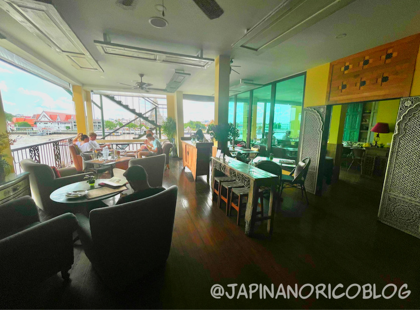 バンコク チャオプラヤー川沿いにあるカフェ・レストラン「 ザ・デッキ」で大切な人と思い出を作ろう